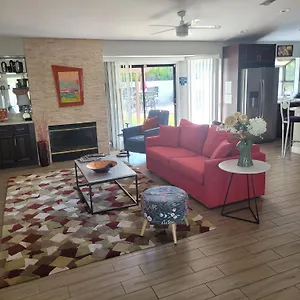 Beautiful Large Private Yard Holiday home Palm Springs